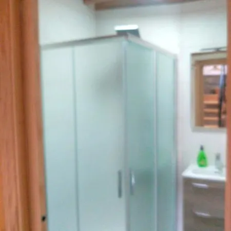House With 2 Bedrooms In Luarca With Wonderful Mountain View And Balcony 700 M From The Beach בית נופש Valdes