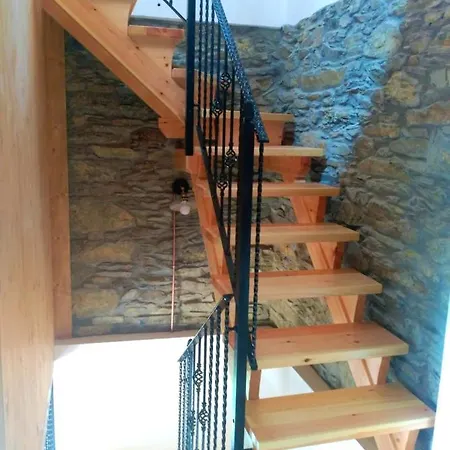 House With 2 Bedrooms In Luarca With Wonderful Mountain View And Balcony 700 M From The Beach *